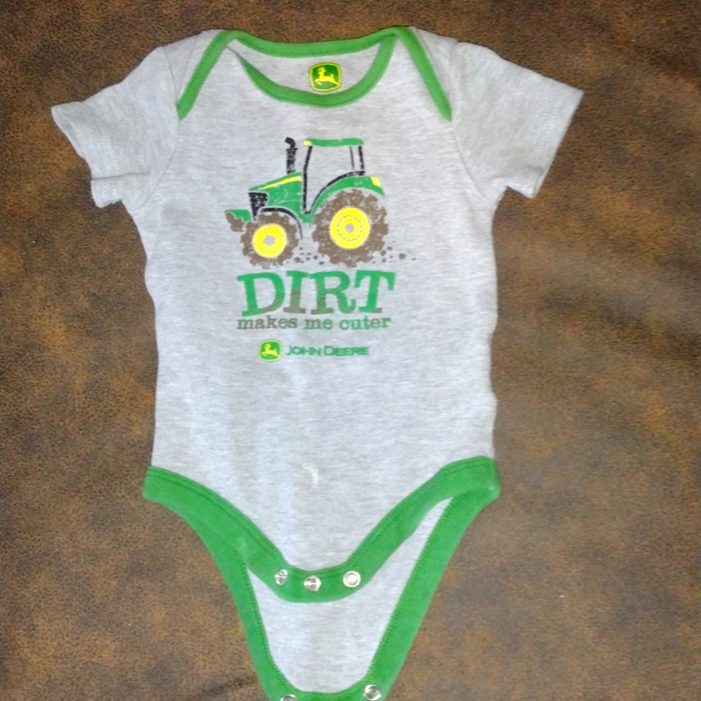 25+ Pieces Baby Boy Not So Mystery Mystery Box~ Sizes: Newborn - 3 months ~ - Picture 3 of 9